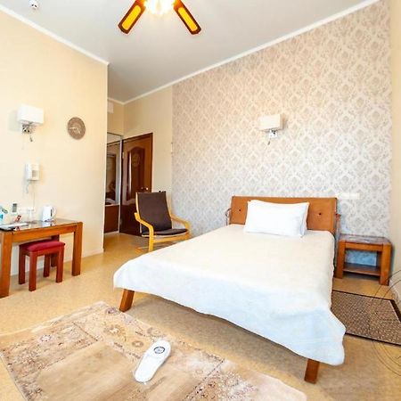 Antwo-Hotel Kharkiv Bagian luar foto
