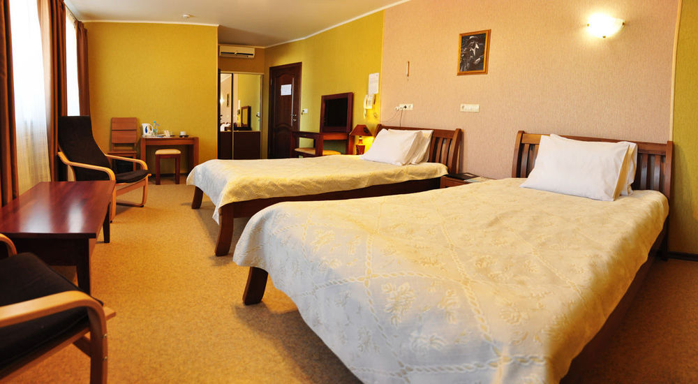 Antwo-Hotel Kharkiv Bagian luar foto