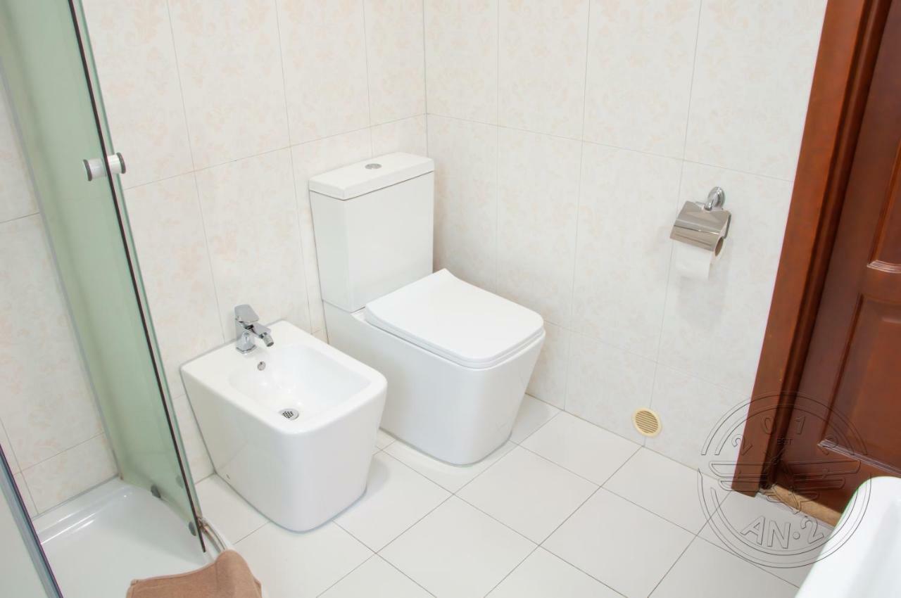 Antwo-Hotel Kharkiv Bagian luar foto