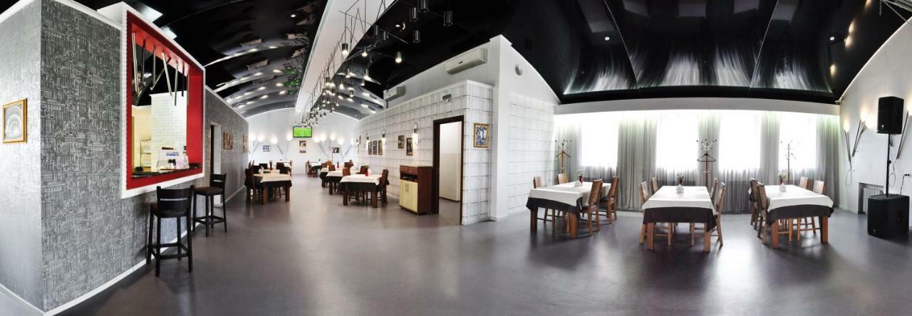 Antwo-Hotel Kharkiv Bagian luar foto