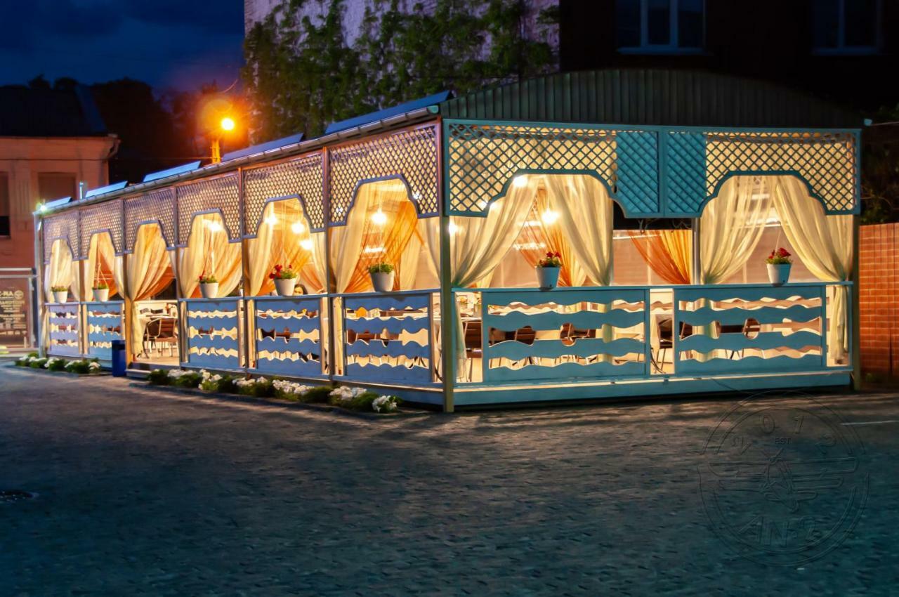 Antwo-Hotel Kharkiv Bagian luar foto